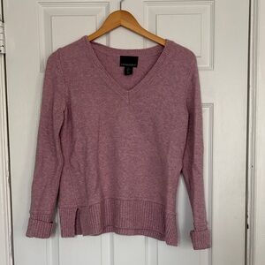 Lilac V-Neck Sweater